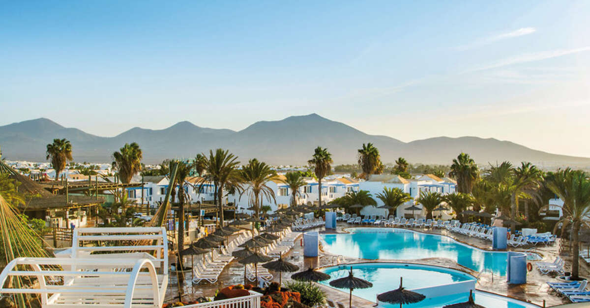 Een foto van het zwembad bij HL Aparthotel Paradise Island