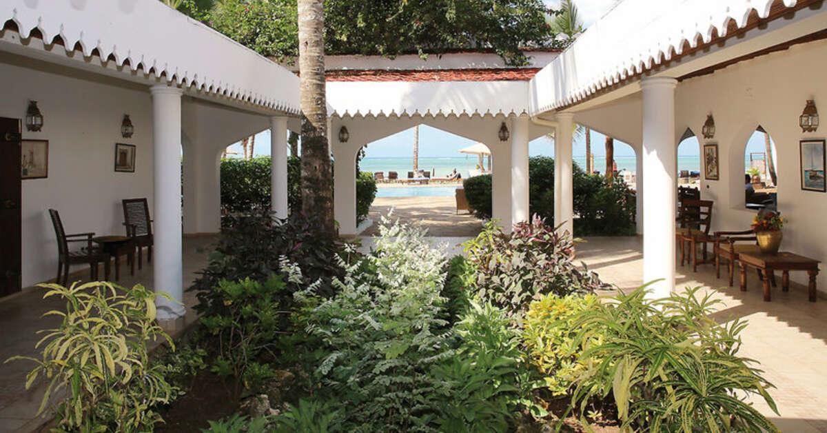 Een foto van de buitenkant van Sultan Sands Islands Resort