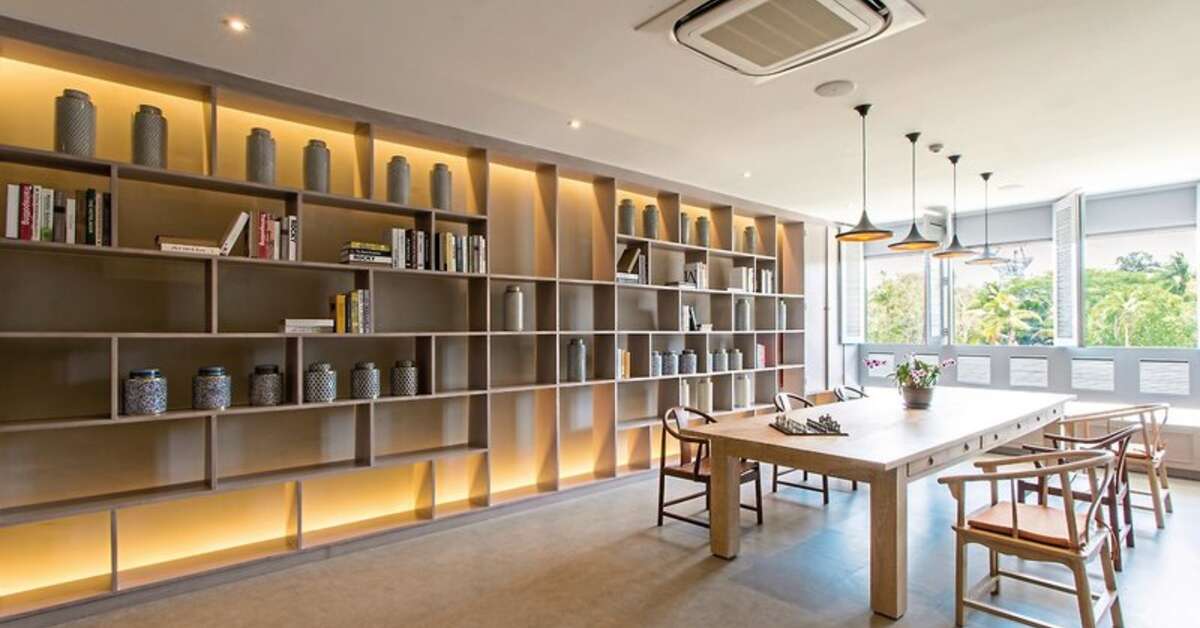 Een foto van het interieur van Proud Phuket Hotel