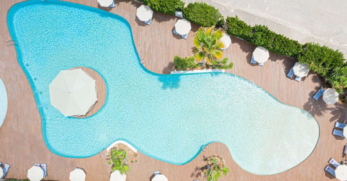 Een foto van het zwembad bij JS Portocolom Suites