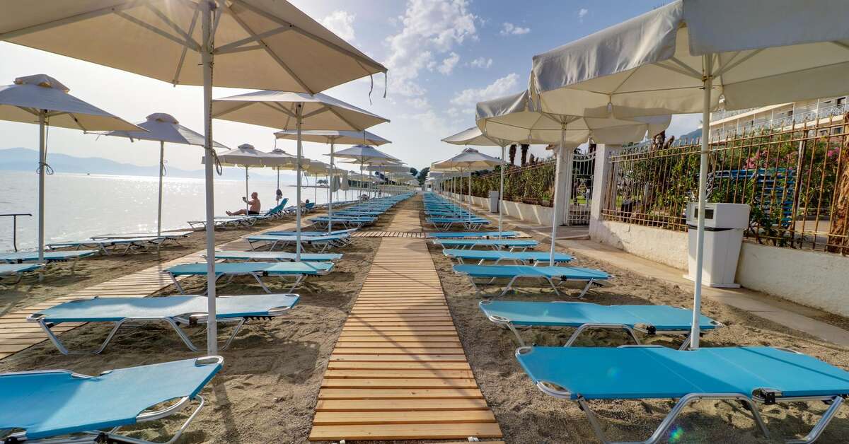 Een foto van het strand bij Calamos Beach Hotel