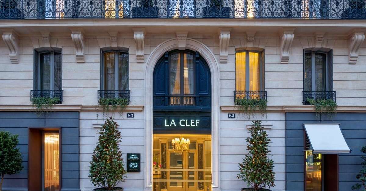 Een foto van La Clef Tour Eiffel Paris