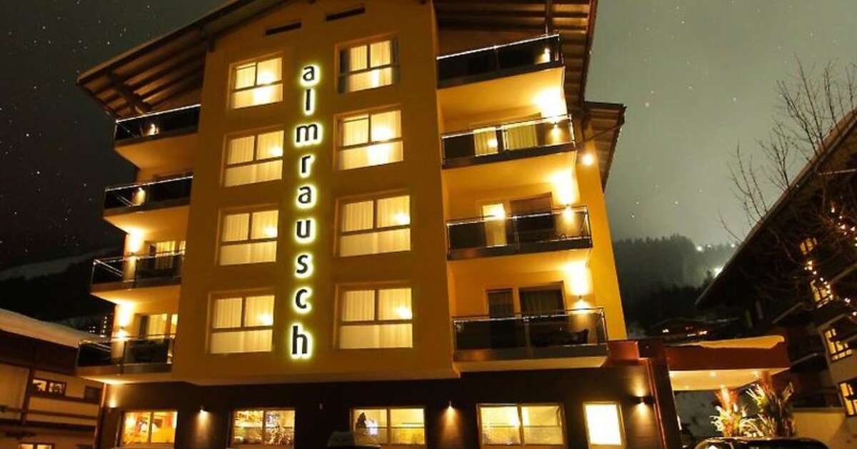 Een foto van de buitenkant van Hotel Almrausch