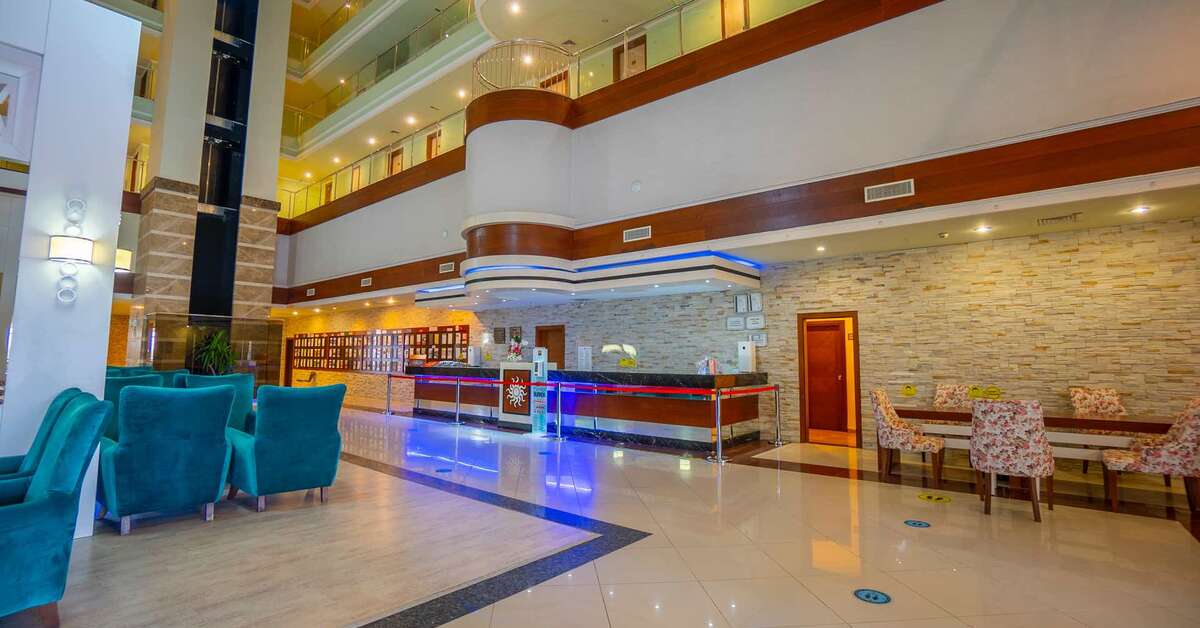 Een foto van het interieur van Calido Sol Hotel
