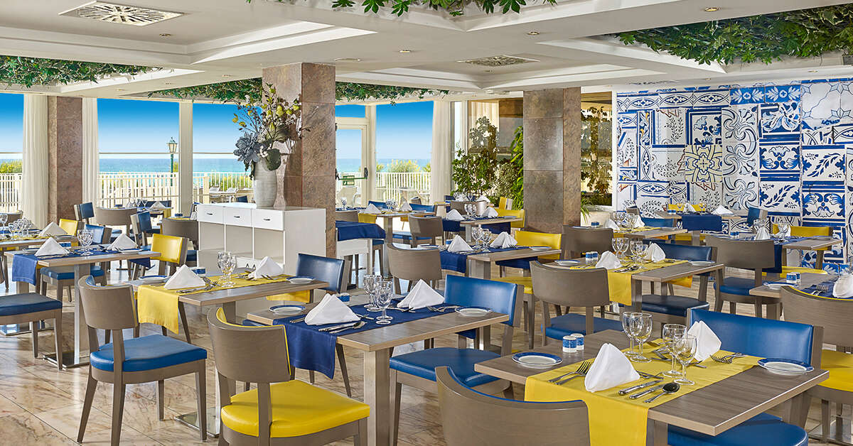 Een foto van de faciliteiten bij Holiday Inn Algarve Armacao de Pera