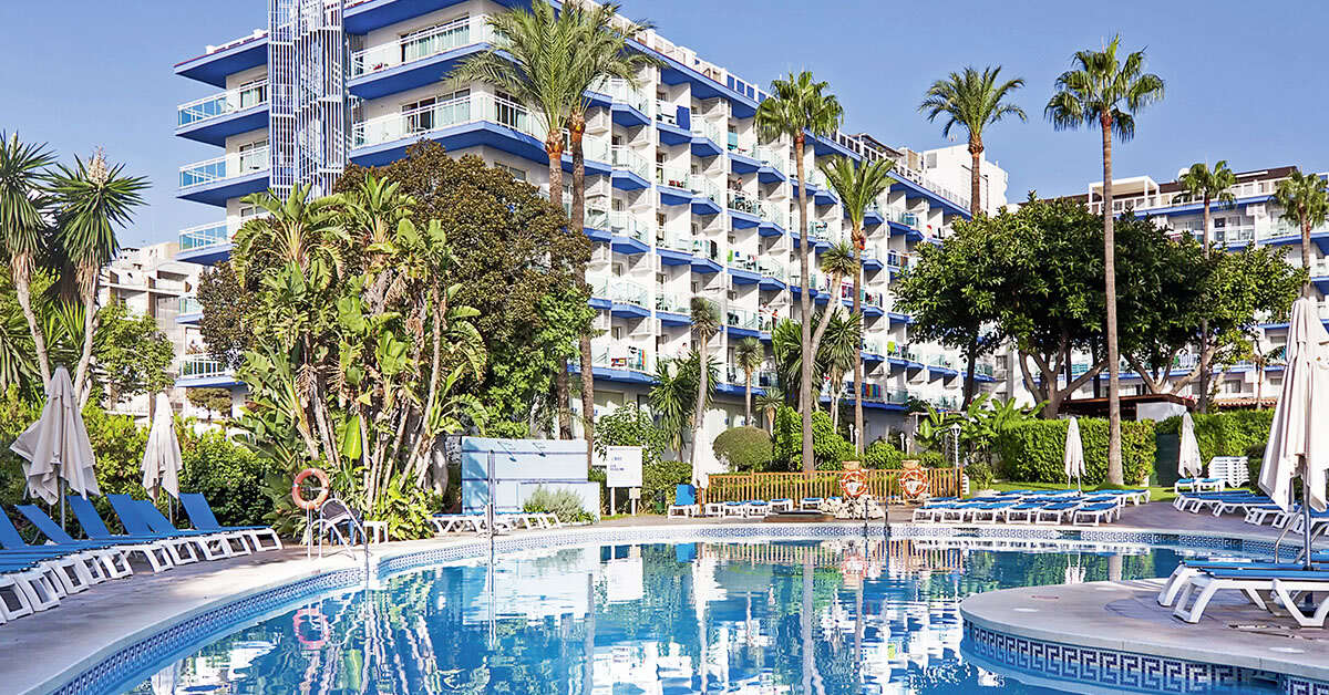Een foto van het zwembad bij Hotel Palmasol