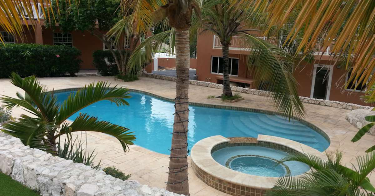 Een foto van het zwembad bij Curinjo Resort