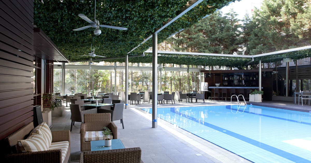 Een foto van het zwembad bij Lazart Hotel