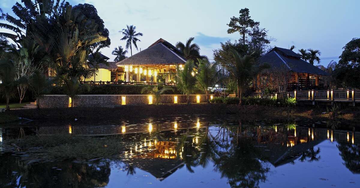 Ein Foto von der Außenansicht des Centara Koh Chang Tropicana Resort