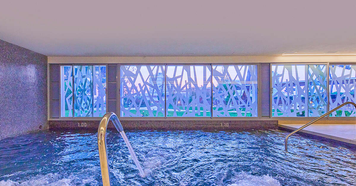 Ein Foto BG Tonga & Suites Tower Design Hotel