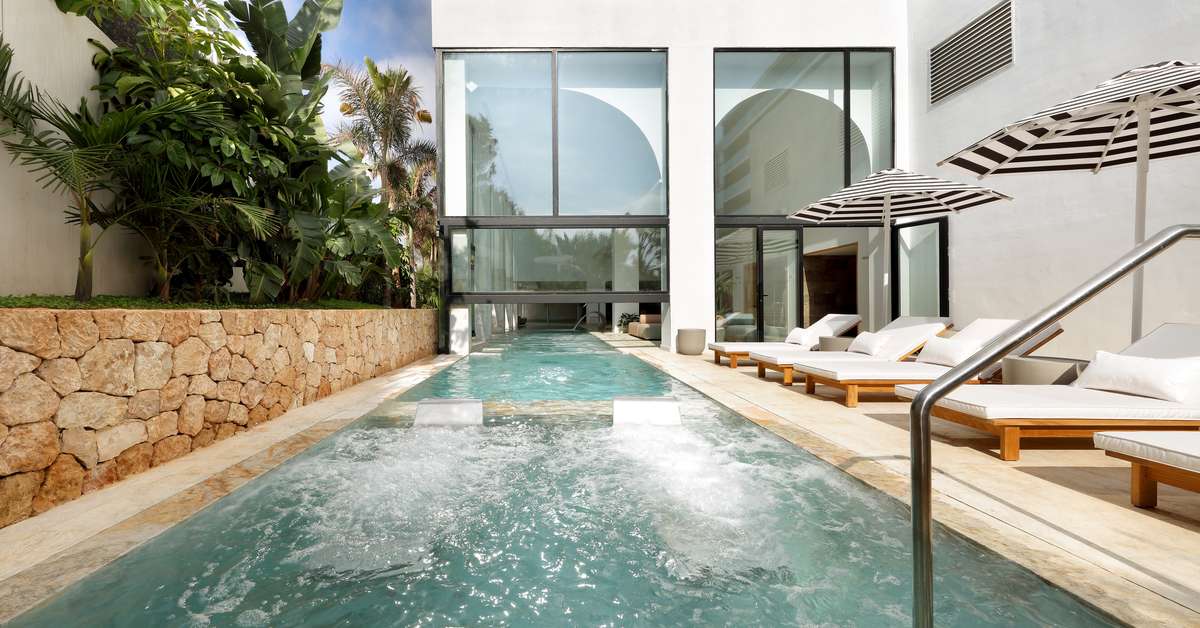 Een foto van het zwembad bij Bless Ibiza Hotel