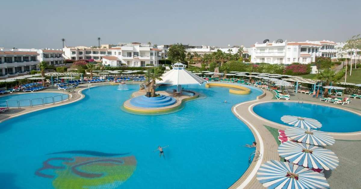 Een foto van het zwembad bij Dreams Beach Resort Sharm El Sheikh