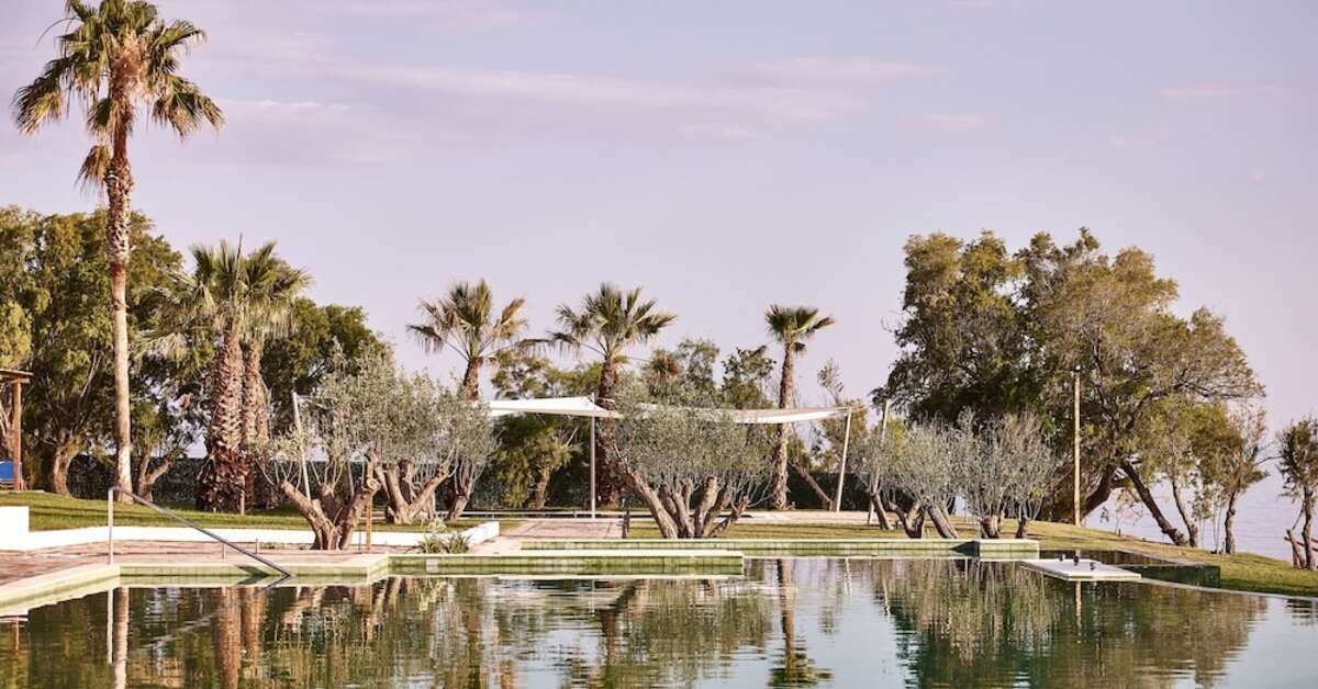 Een foto van het zwembad bij Grecotel Casa Marron