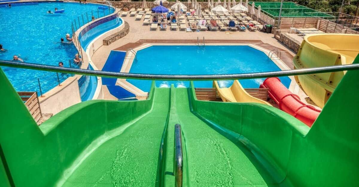 Een foto van het zwembad bij Elounda Water Park Residence Hotel
