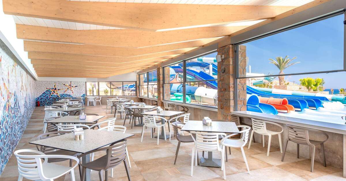 Een foto van de faciliteiten bij Lyttos Beach
