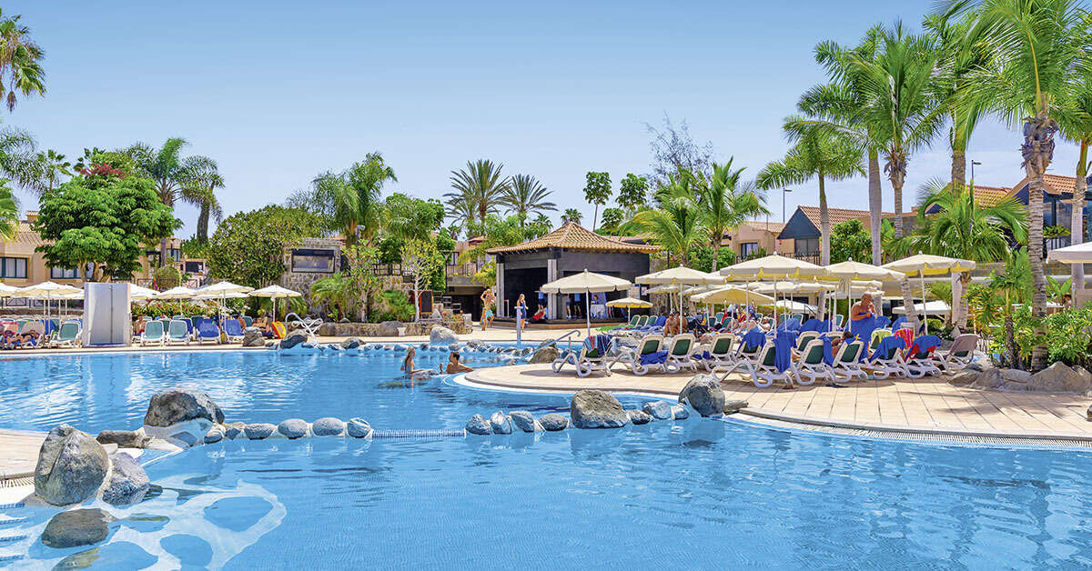 Een foto van het zwembad bij Allsun Hotel Esplendido