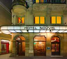 Een foto van de buitenkant van Hotel Nouvel