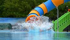 Ein Foto vom Pool im Camping Village Lago Maggiore