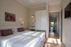 Een foto van een overzicht van Blue Sky Appartementen