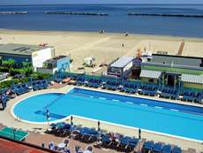 Ein Foto Hotel Lungomare