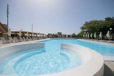 Een foto van een overzicht van Hotel Oasis Atlantico Praiamar