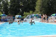 Een foto van het zwembad bij Camping Sokol Praag