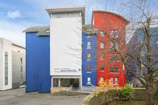 Ein Foto Holyrood Aparthotel
