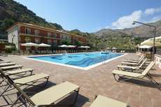 Een foto van een overzicht van Diamond Naxos Taormina