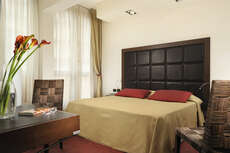 Een foto van een overzicht van Athenaeum Personal Hotel