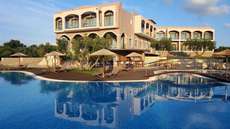 Een foto van een overzicht van Elegance Luxury Executive Suites
