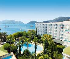 Ein Foto von einer Übersicht des Tropical Beach Hotel
