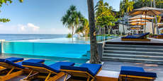 Een foto van het zwembad bij Katamaran Resort
