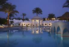 Een foto van het zwembad bij Royal Holiday Beach Resort