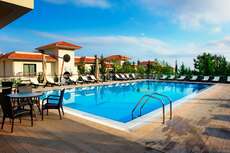 Een foto van een overzicht van Korineum Golf & Beach Resort