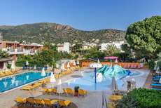 Ein Foto vom Pool im Katrin Hotel & Bungalows