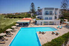 Een foto van een overzicht van Anissa Oasis Beach