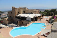 Een foto van het zwembad bij Grand Hotel La Batia