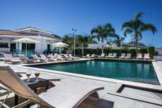 Ein Foto vom Pool im Magnolia Golf & Wellness Hotel