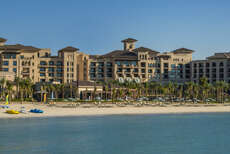 Ein Foto von der Außenansicht des Four Seasons Resort Dubai at Jumeirah Beach