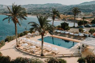 Vrachia Beach Hotel & Suites