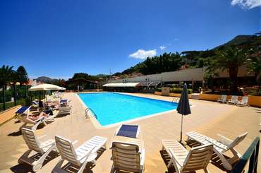 Calanica Resort