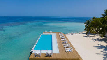 Sandies Bathala Island Resort