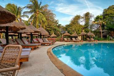 Royam Hotel