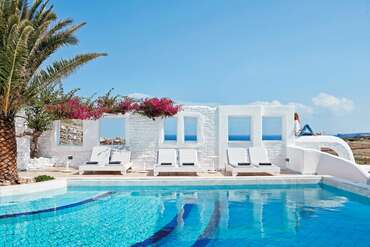 Mr & Mrs White Paros