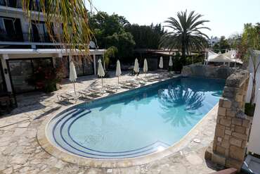 Dionysos Central Hotel