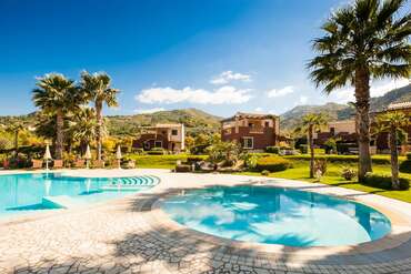 Hotel Alcantara Resort