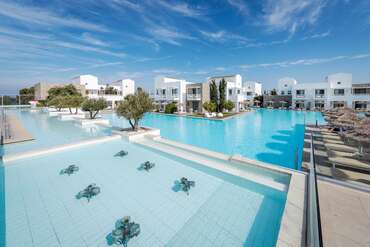 Diamond Deluxe Hotel