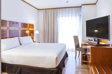 Senator Parque Central Hotel