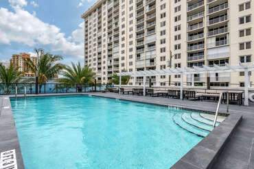 Cambria Hotel Fort Lauderdale