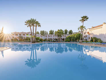 Golden Club Cabanas
